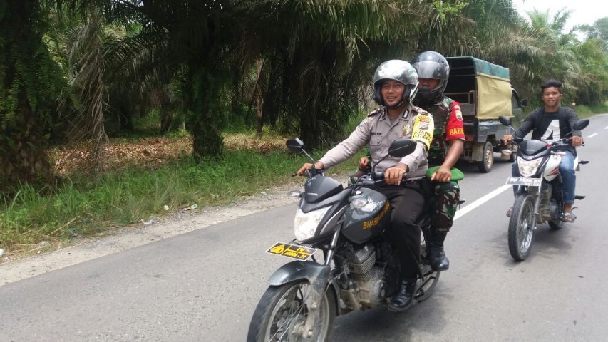 Luar Biasa, Babinsa dan Babinkamtibmas Selalu Kompak dalam Pengamanan Kampanye di Inhil 