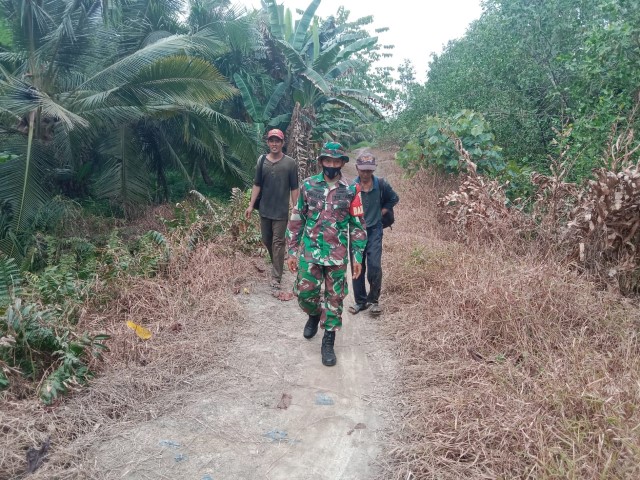 Babinsa Praka Mauladi Terus Lakukan Upaya Pencegahan Karhutla