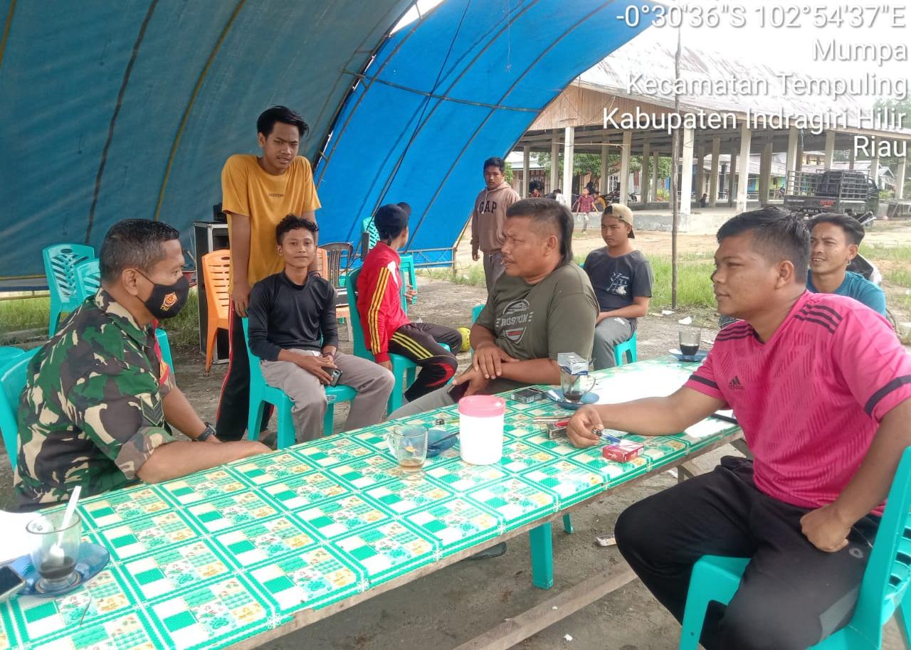 Perkuat Hubungan Babinsa 03/Tempuling dan Toda Melalui Komsos