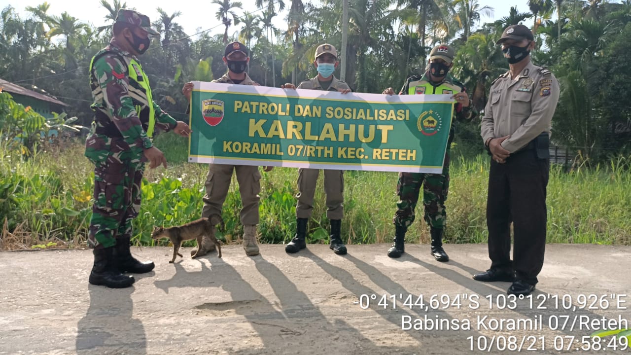 Kompak, Babinsa dan Bhabinkamtibmas Sosialisasikan Bahaya Karhutla di Pulau Kijang