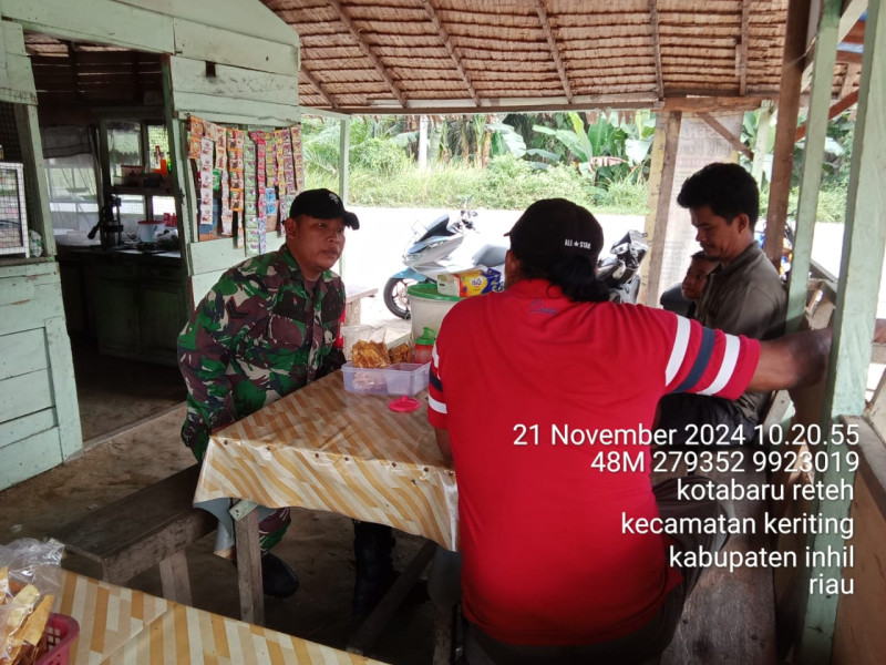 Jelang Pilkada, Babinsa Koramil 09/Kmg Tingkatkan Rasa Kekeluargaan Dengan Masyarakat