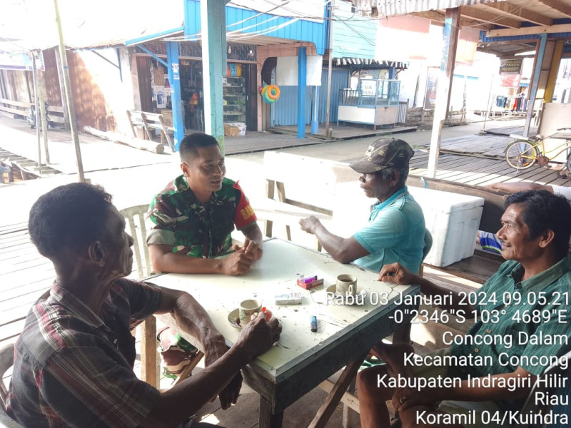Babinsa Koramil 04/Kuindra Himbau Warga Agar Selalu Jaga Kebersihan dan Hidup Rukun