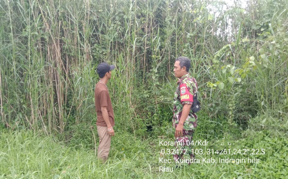 Koramil 04/Kuindra: Melaksanakan Patroli dan Sosialisasi Karhutla di Desa Perigi Raja