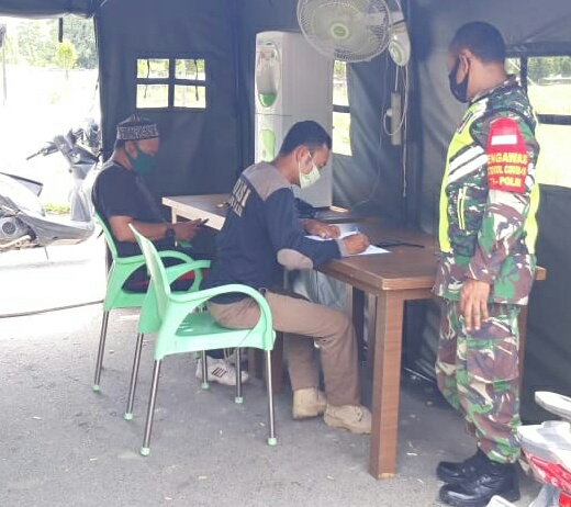 Koramil 03/Siak, Polsek Siak dan Satpol PP Siak Laksanakan Pengamanan tempat Isolasi