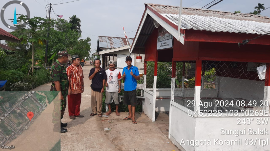 Babinsa 03/Tpl Bersama Ketua RT dan Tomas Bersatu Bina Warga Melalui Komsos