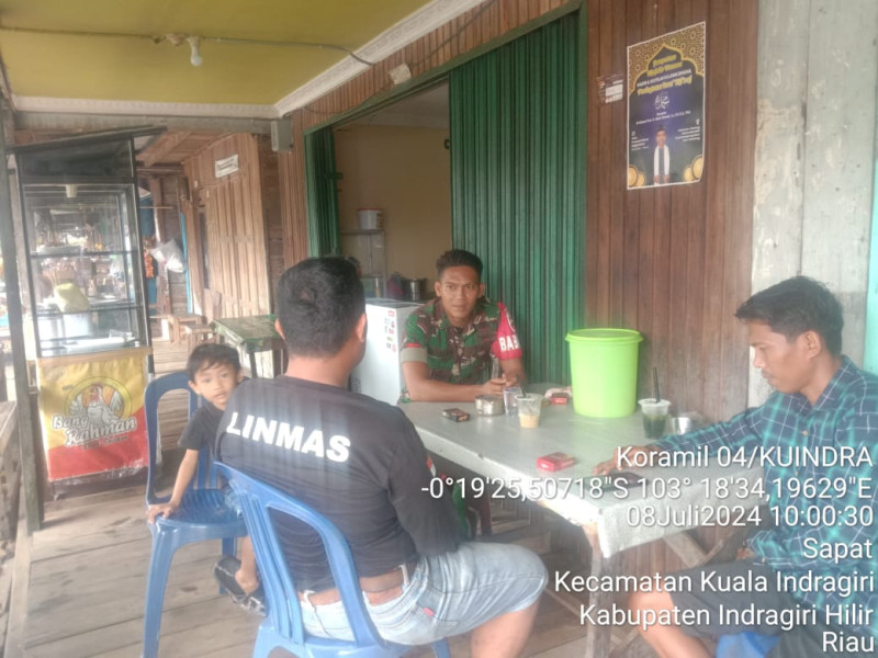 Babinsa Koramil 04/Kuindra Ajak Masyarakat Untuk Menjaga Kenyamanan dan Keamanan Di Lingkungan