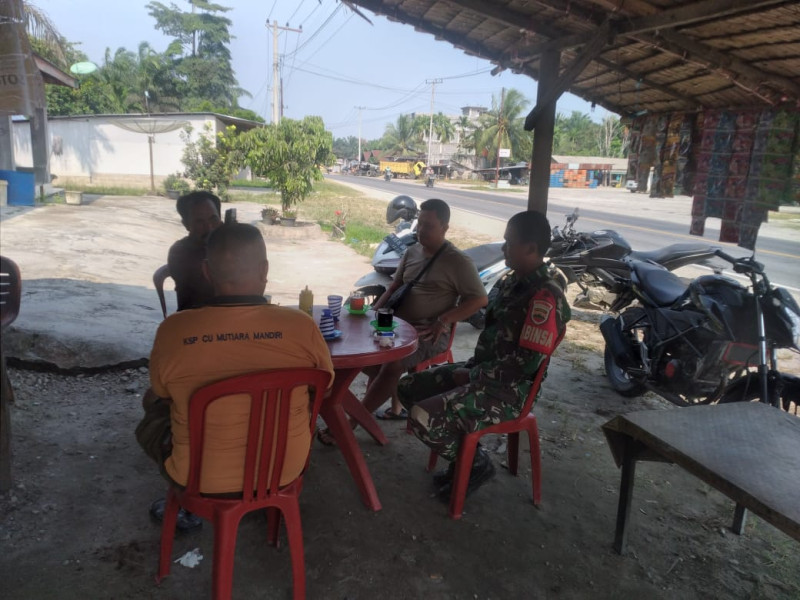 Upayakan Jaga Hubungan Baik, Babinsa Koramil 09/Kmg Terus Tingkatkan Komsos