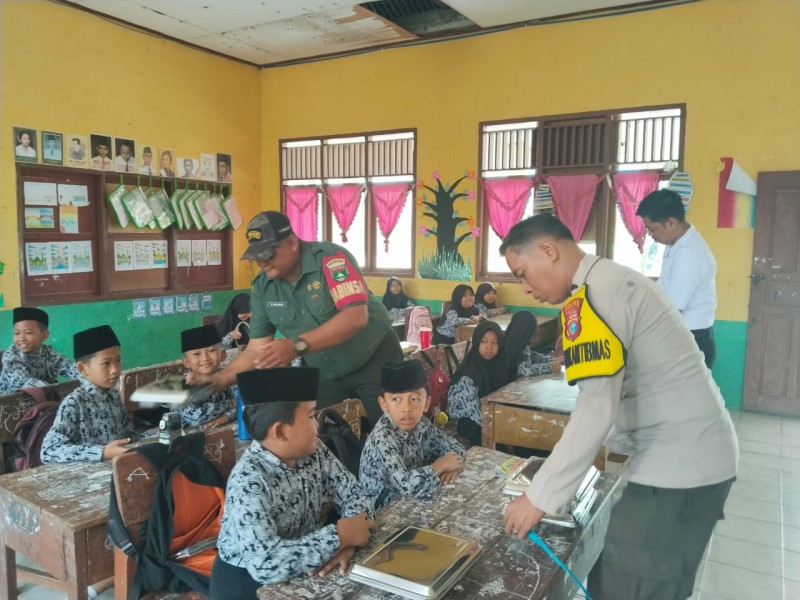 Babinsa Kopda Bambang: Kami Harap Kegiatan Ini Dapat Membantu Meningkatkan Gizi Anak-Anak Sekolah