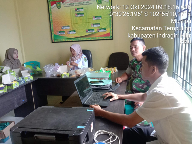 Babinsa Koramil 03/Tpl Komsos Dengan Aparat Desa Mumpa, Bahas Persiapan Jelang Pilkada 2024