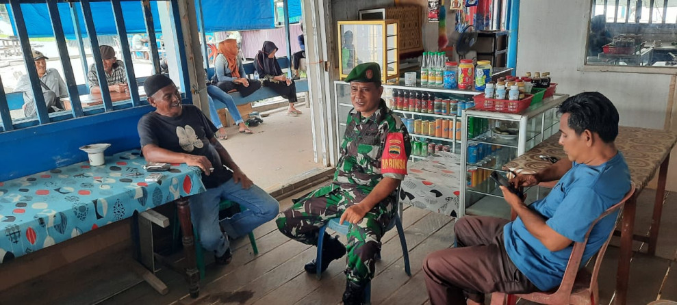 Melalui Komsos, Babinsa Koramil 03/Tpl Himbau Warga Jauhkan Dari Judi Online