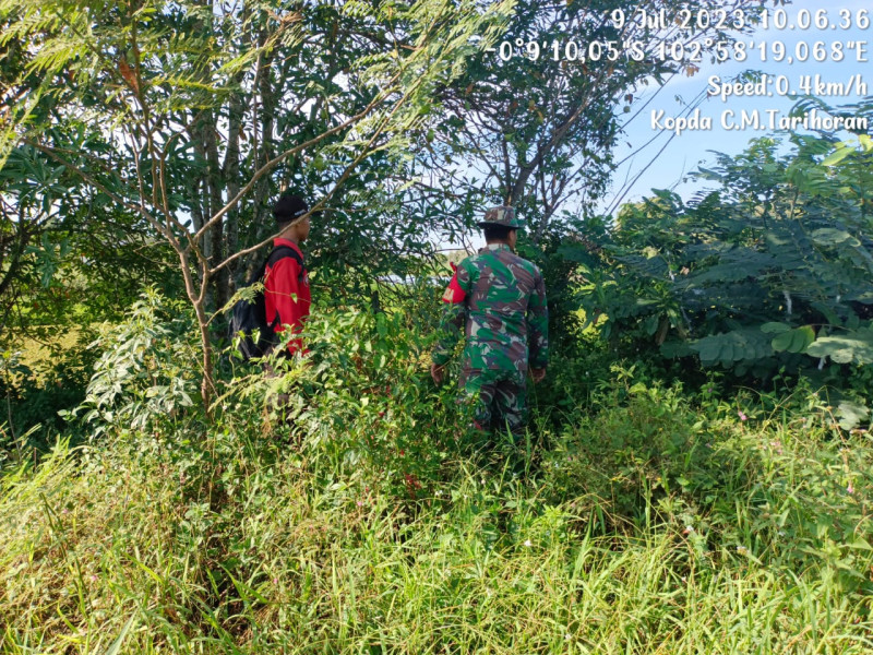 Babinsa Koramil 05/Gas Patroli Rutin Lakukan Sosialisasi Karhutla