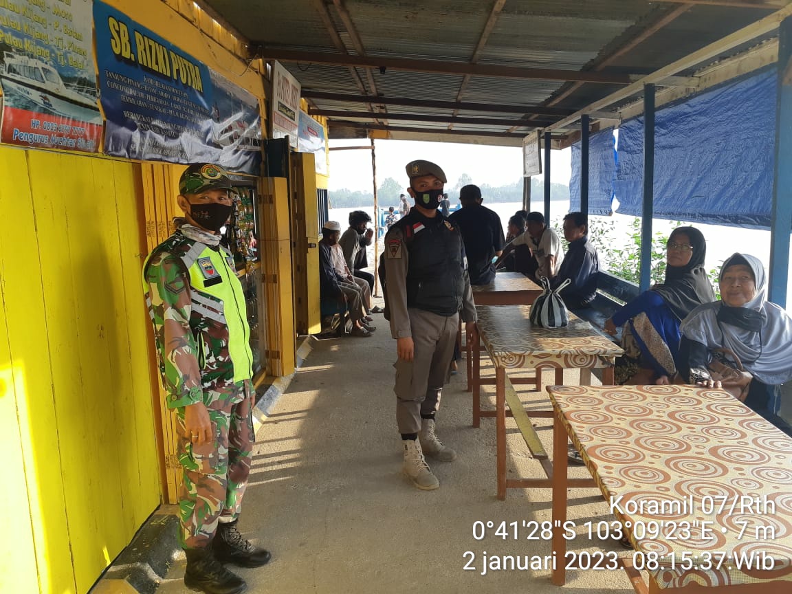 Serda Ramli Lakukan Pengecekan dan Pengawasan Terhadap Penumpang Pelabuhan