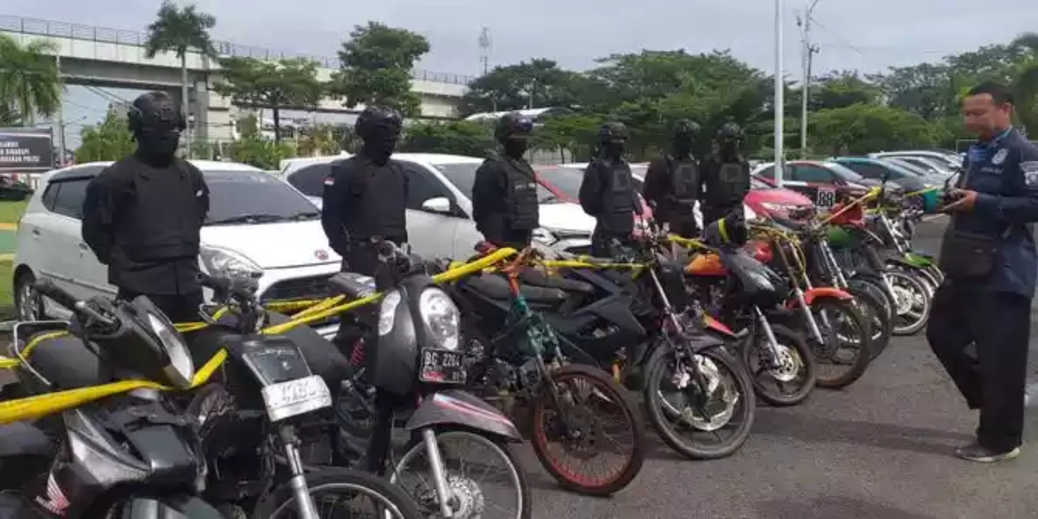 Bubarkan Balap Liar di Palembang, 9 Mobil & 30 Motor Diangkut Polisi