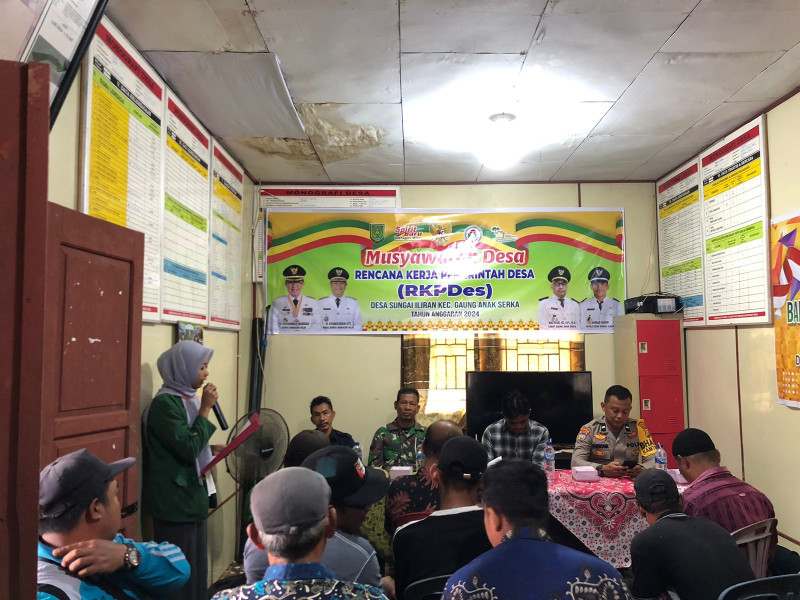 Babinsa Koramil 05/Gas Serka Nawawi mengikuti rapat Musyawarah Desa Tahun Anggaran 2024