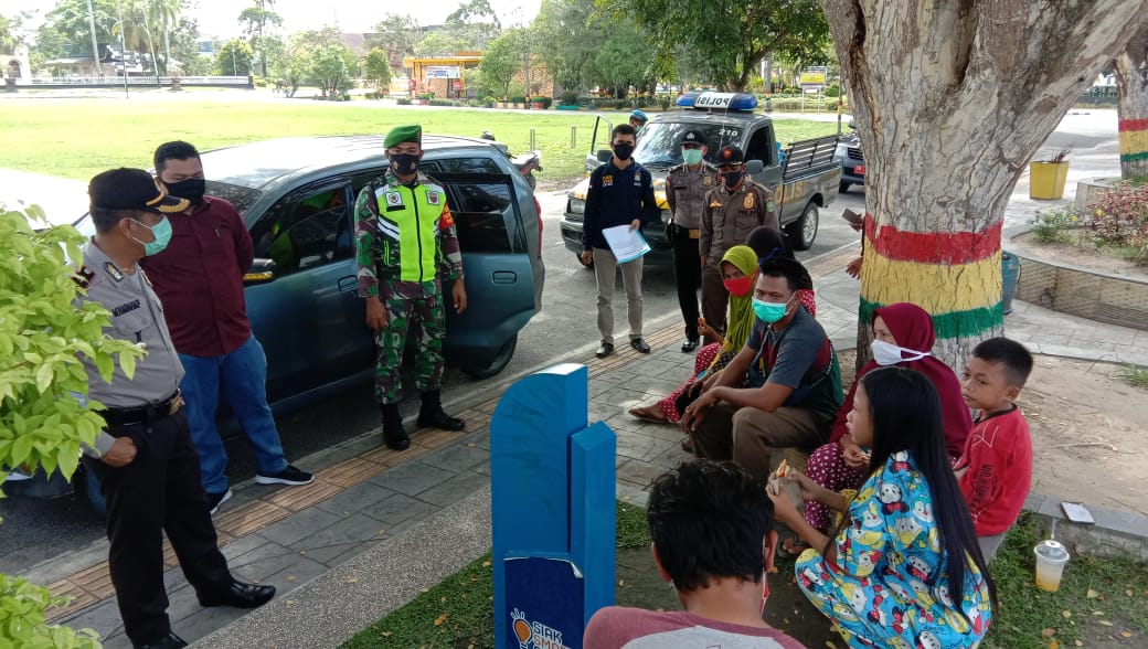 Aparat Gabungan TNI-Polri dan Satpol PP Laksanakan Operasi Yustisi Penegakkan Protokol Kesehatan
