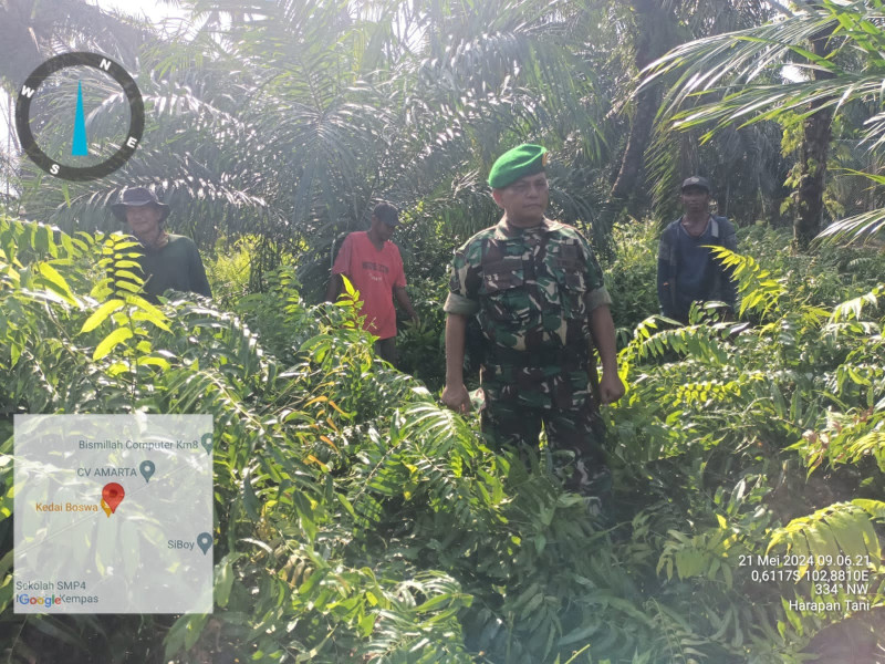 Bersama Warga Binaan, Babinsa Koramil 03/Tpl Lakukan Patroli Karlahut Secara Rutin