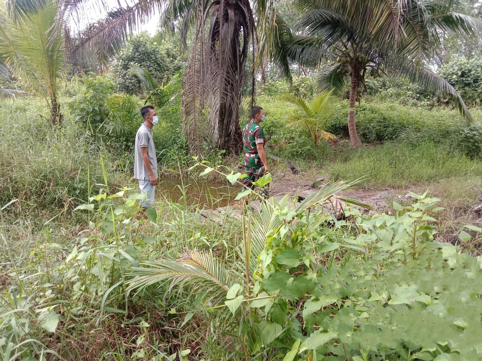 Babinsa Koramil 04/Kuindra dan Masyarakat Peduli Api Rutin Turun Ke Wilayah