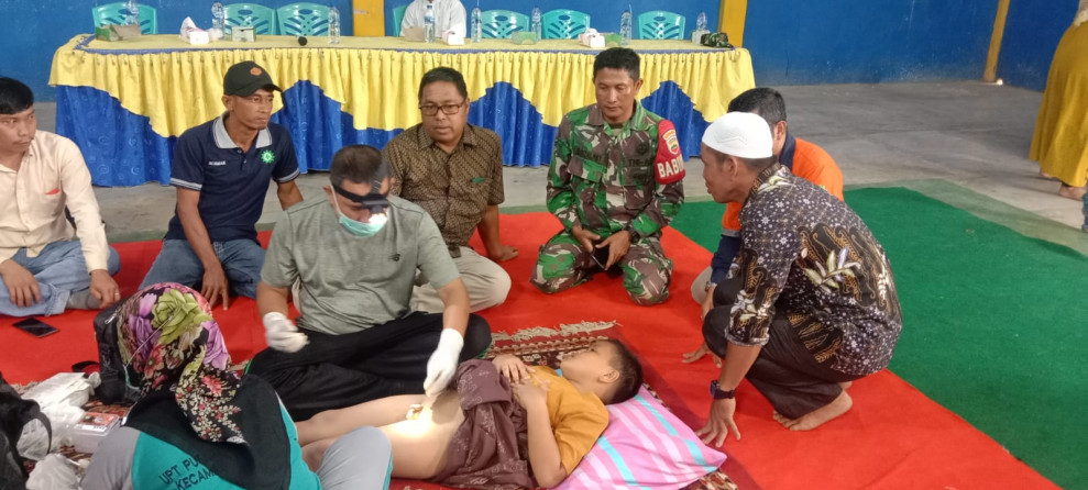 Danramil 09/Kemuning Apresiasi Kegiatan Khitan Massal Yang Dilaksanakan Oleh Pemerintah Desa Baru Ampar