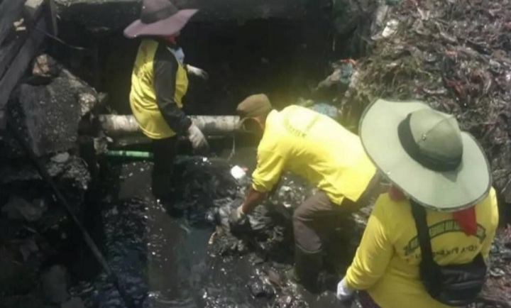 Antisipasi Banjir di HR Soebrantas, PUPR Pekanbaru Lakukan Ini...