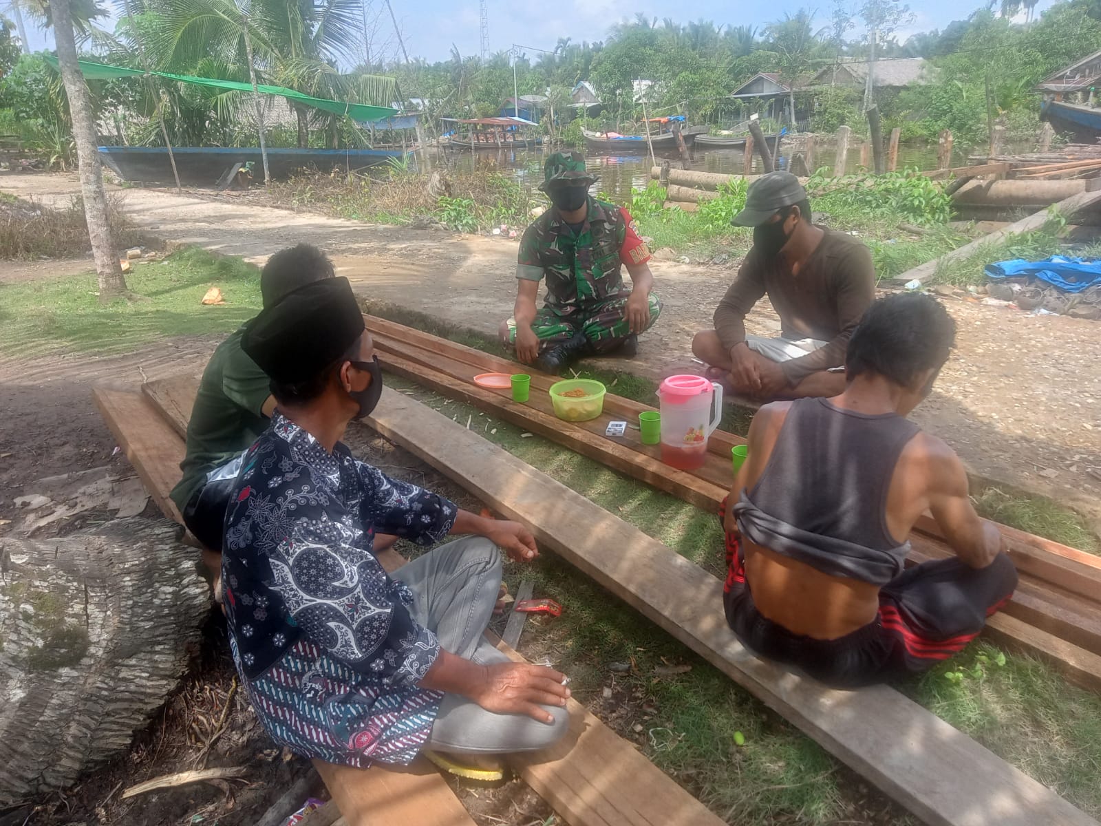 Koramil 04 /Kuindra Terus Lakukan Komunikasi Sosial Bersama Masyarakat