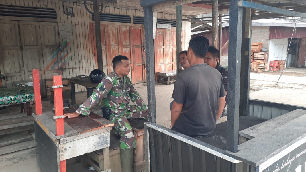 Babinsa Koramil 03/Tpl Dampingi Warga Kulim Jaya Tingkatkan Kesadaran Hidup Sosial