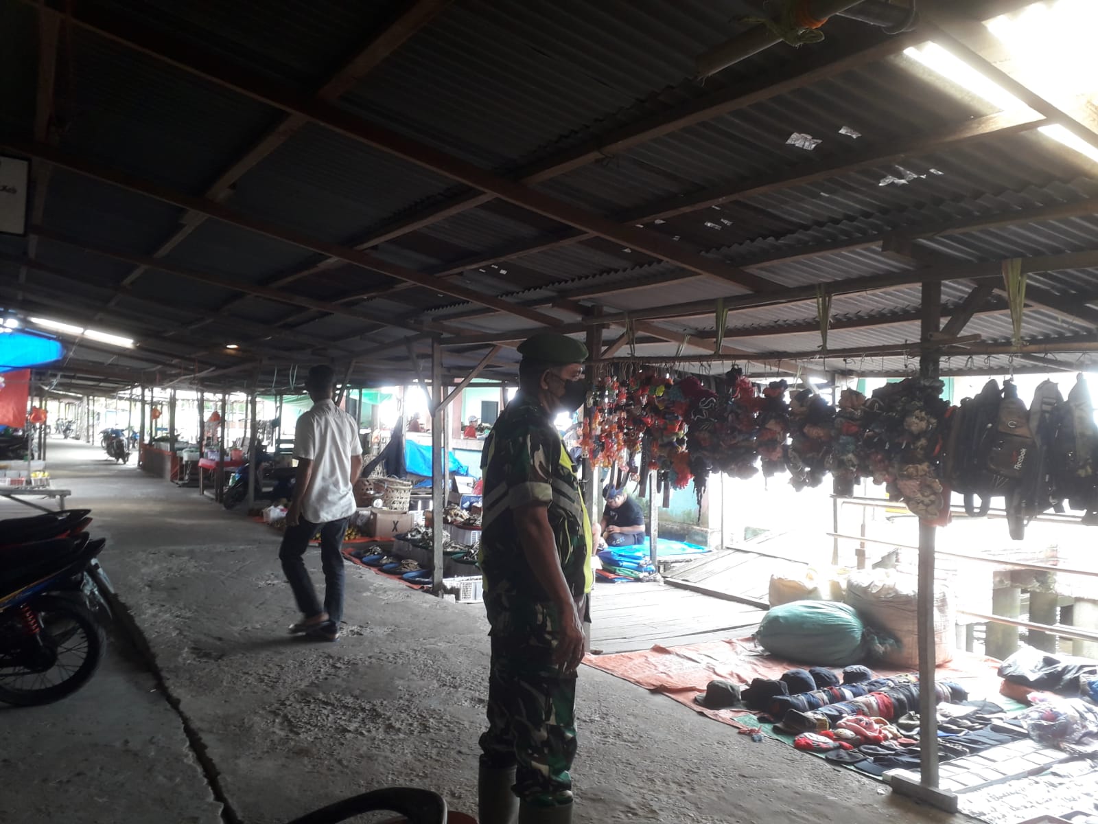 Penerapan Prokes Yang Terus Dilakukan Oleh Anggota Koramil 04/Kuindra