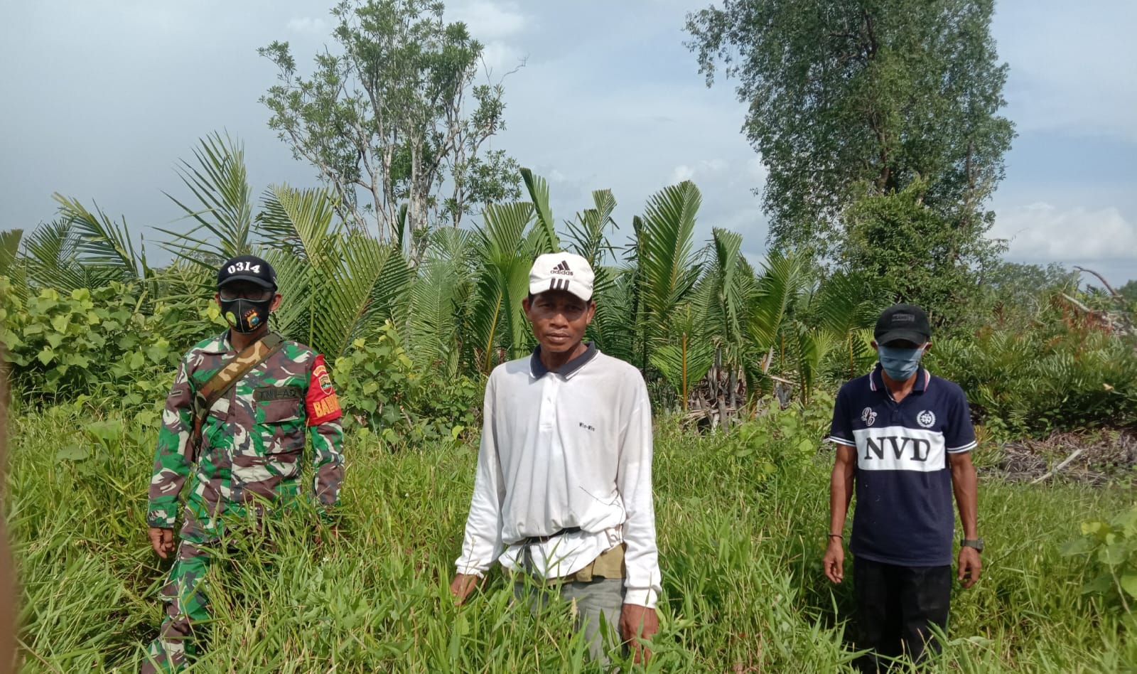 Himbauan Yang Dilakukan Oleh Serda Iclas Manalu Kepada Masyarakat Agar Tetap Menjaga Hutan dan Lahan