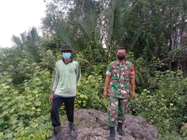 Himbauan Karhutla, Babinsa Koramil 04/Kuindra Tetap Laksanakan Patroli
