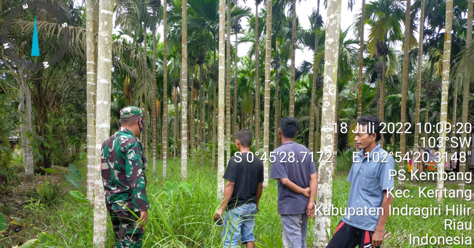 Terkait Karhutla, Babinsa Koramil 09/Kemuning Lakukan Patroli dan Sosialisasi