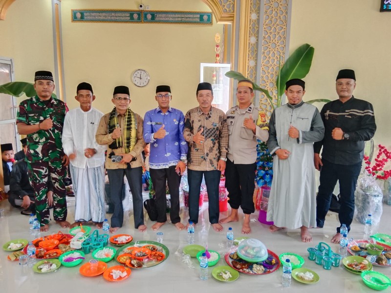 Babinsa Talang Jangkang Meningkatkan Kesadaran Masyarakat Melalui Peringatan Maulid Nabi Muhammad SAW