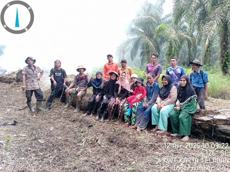 Semangat Gotong Royong Masyarakat Desa Sungai Intan Kembali Berkobar dalam Persiapan Lahan Pertanian