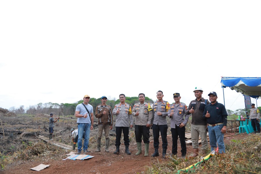 Kapolres Indragiri Hilir Tinjau Perkembangan Lahan Ketahanan Pangan di Kecamatan Batang Tuaka