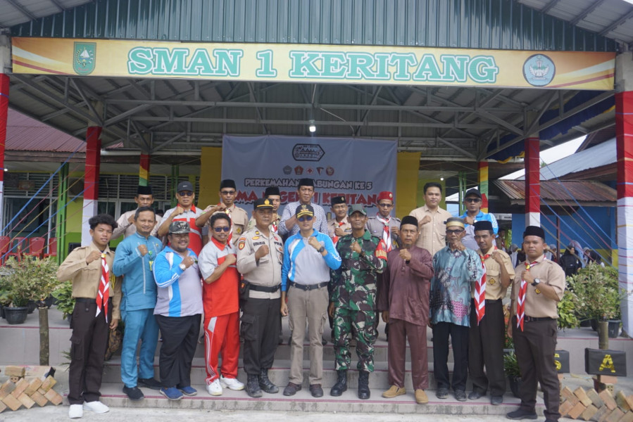 Danramil 09/Kmg Bersama Babinsa Kotabaru Sebrida Ikuti Upacara Pembukaan Kegiatan Perkemahan