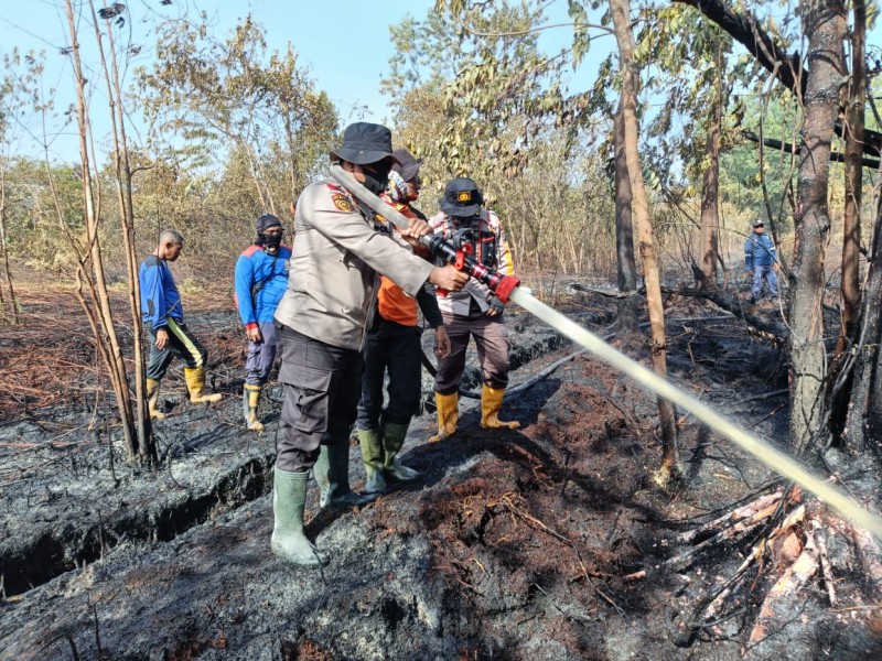 Polsek Bengkalis 14 Hari Padamkan Karhutla