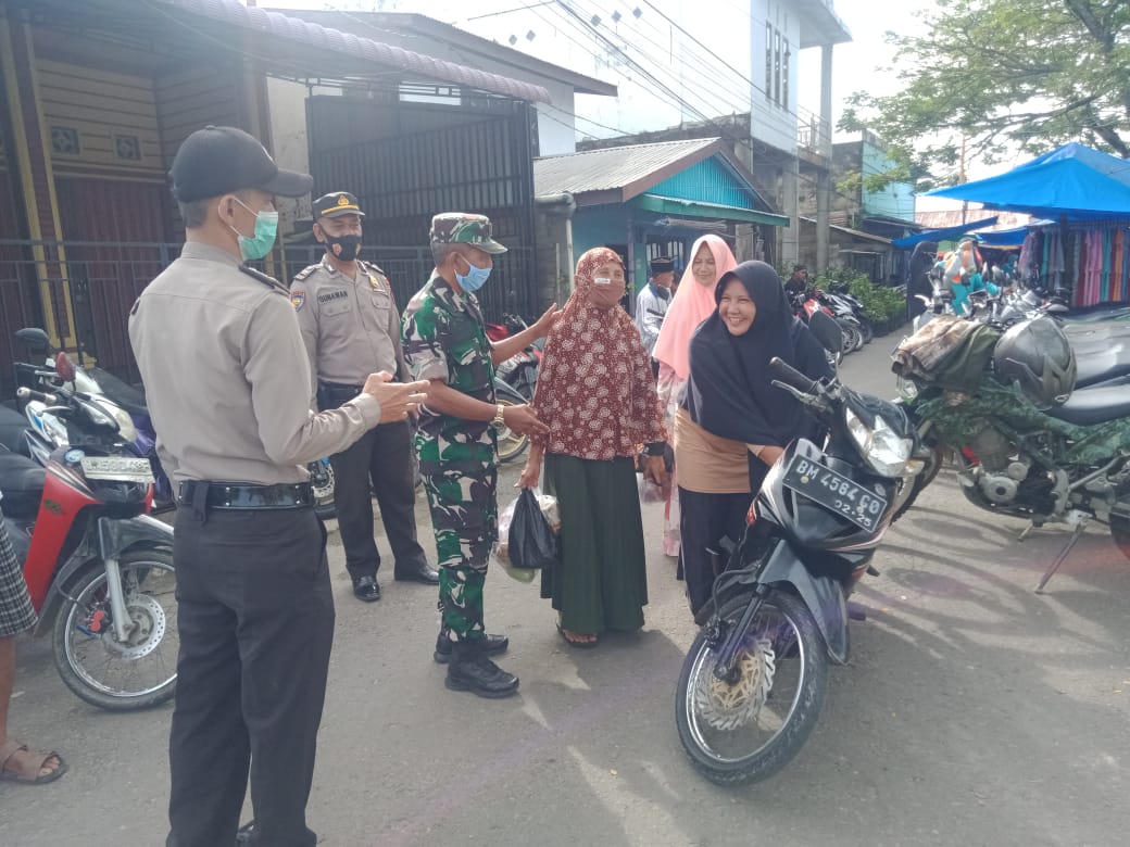 Anggota Koramil 03/Tempuling Gelar Patroli Gakplin Protokol Kesehatan