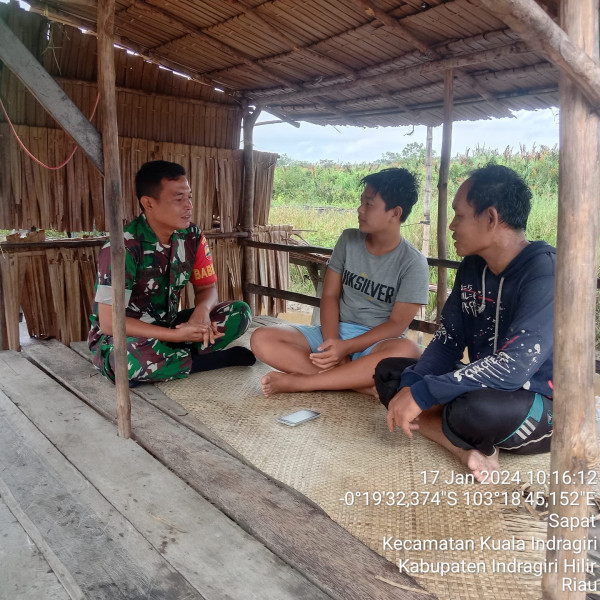 Saling Peduli Antar Sesama, Babinsa Koramil 04/Kuindra Pupuk Jiwa-jiwa Pancasila