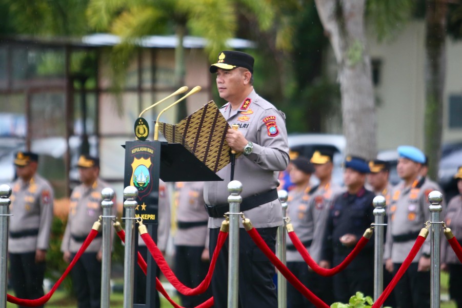 Irjen Pol Asep Safrudin Kapolda Kepri Pimpin Upacara Hari Kesadaran Nasional Tekankan Keikhlasan dan Profesionalisme
