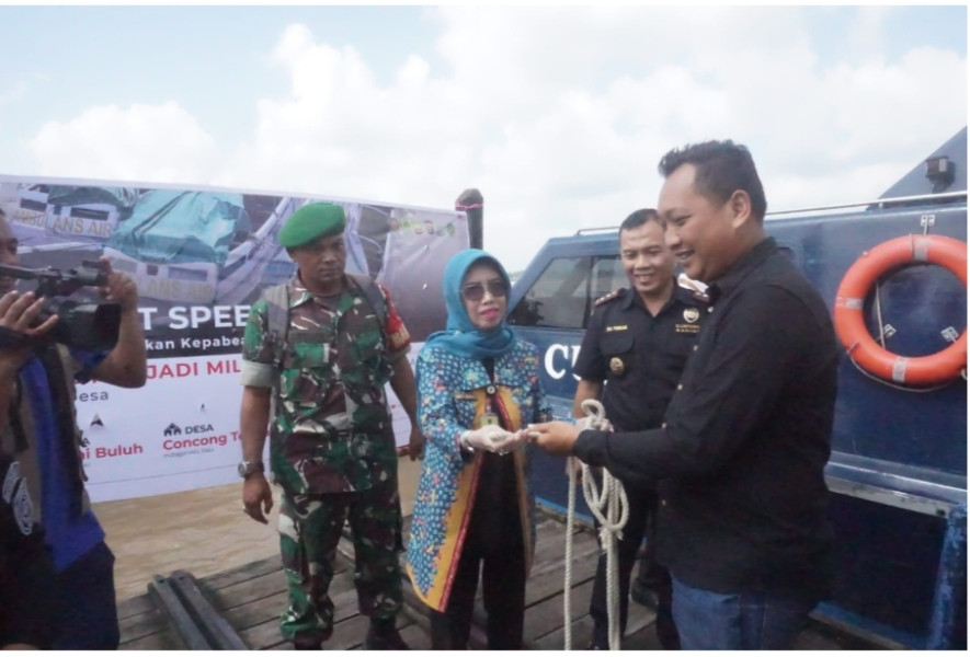 KPPBC Tipe Madya Pabean C Tembilahan hibahkan Tiga Unit Speedboat Kepada Tiga Desa