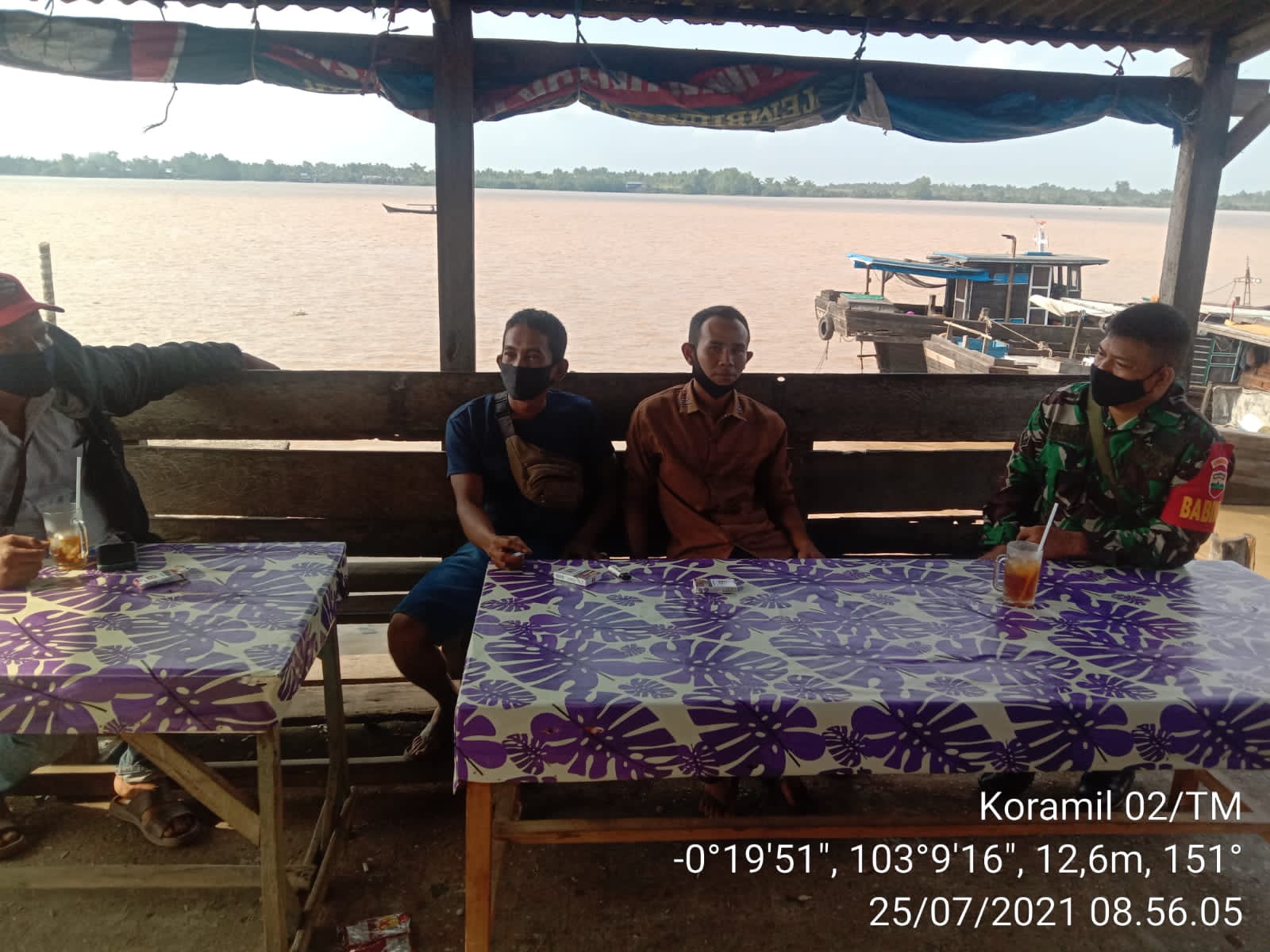 Sertu Syamsir Rutin Gelar Komos Bersama Masyarakat Desa Tanjung Pasir