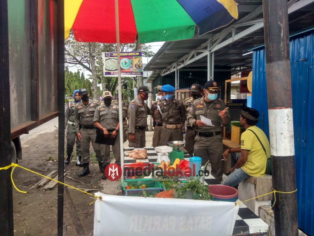 Pedagang Kaki Lima di Jalan Lingkar Tembilahan Ditertibkan Satpol PP