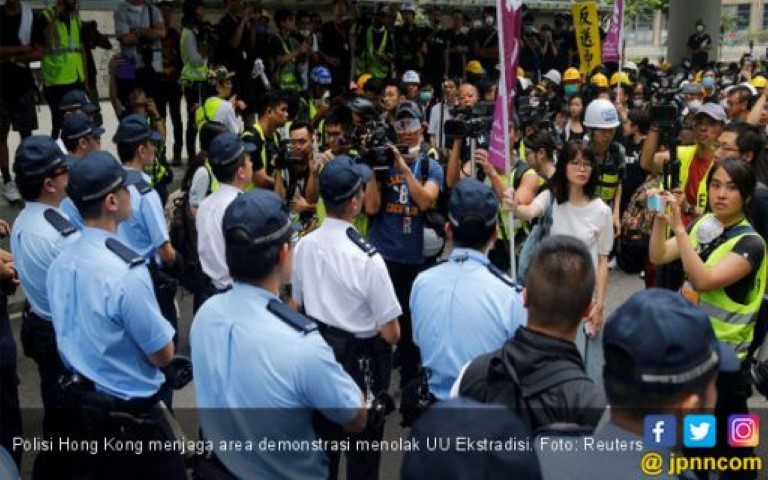 Imbas Demonstrasi, Anak Polisi Hong Kong Jadi Sasaran Perundungan