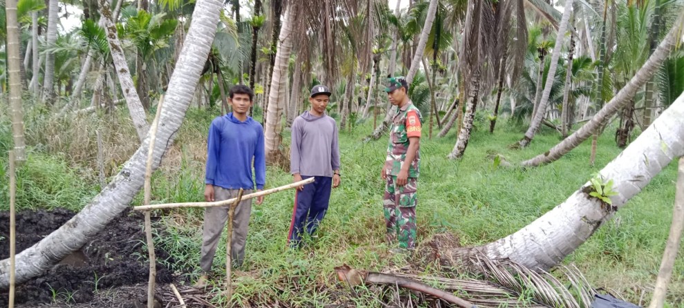 Sinergi Babinsa dan Masyarakat: Kunci Sukses Pencegahan Karhutla di Wilayah Binaan Koramil 07/Reteh