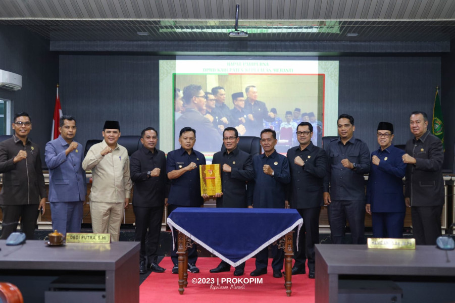 DPRD Sahkan APBD Meranti Tahun 2024
