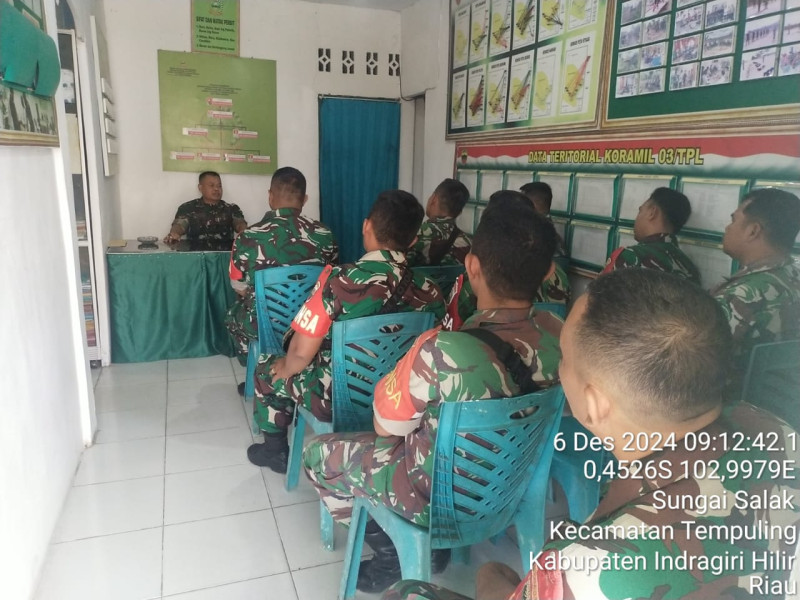 Berikan Jam Komandan, Danramil 03/Tpl : Babinsa Harus Menjadi Contoh Bagi Masyarakat Dan Jangan Bosan Untuk Membantu Kesulitan Rakyat