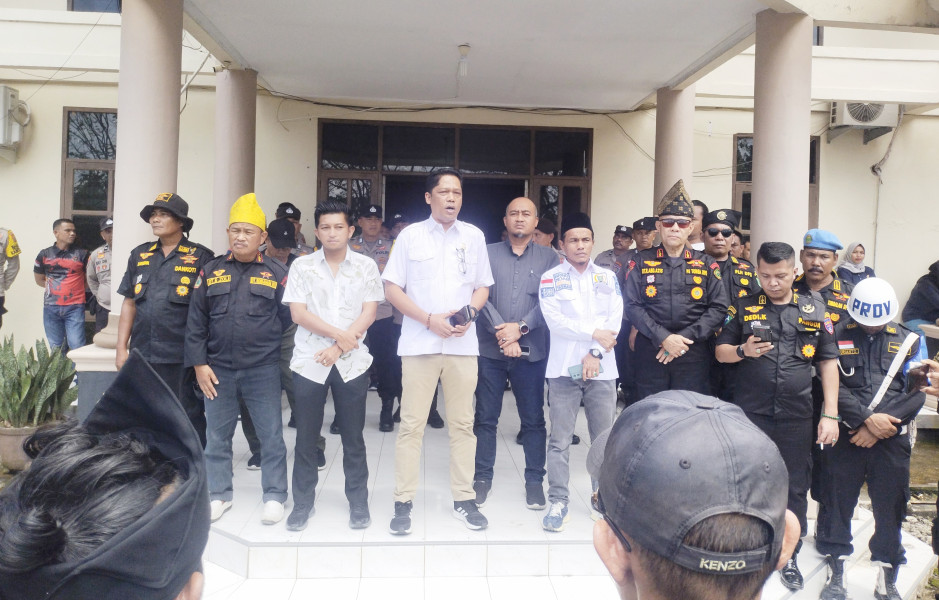 Konflik Sawit 370 Ha Memanas, Rakyat Menggugat, DPRD Inhu Dikepung!