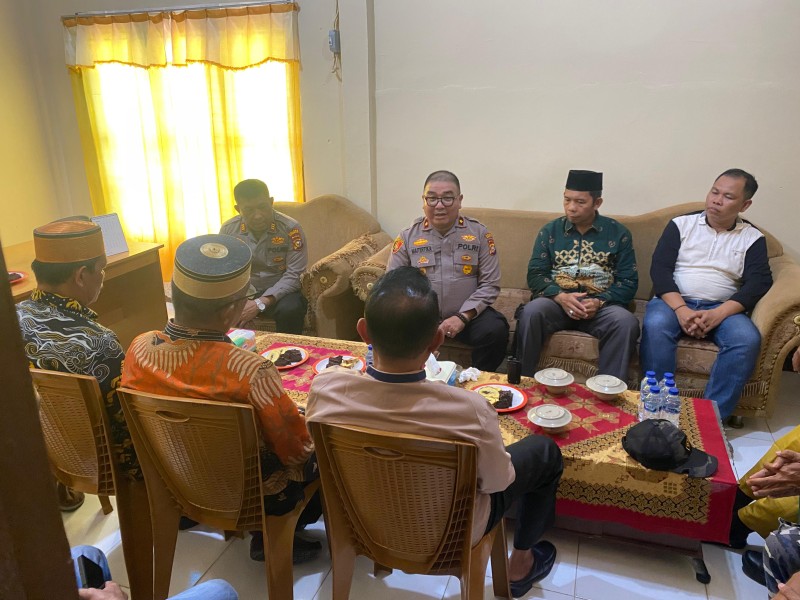 Keamanan Bermula dari Halaman Rumah: Pesan Sendu Wakapolres Inhil di Pulau Kijang