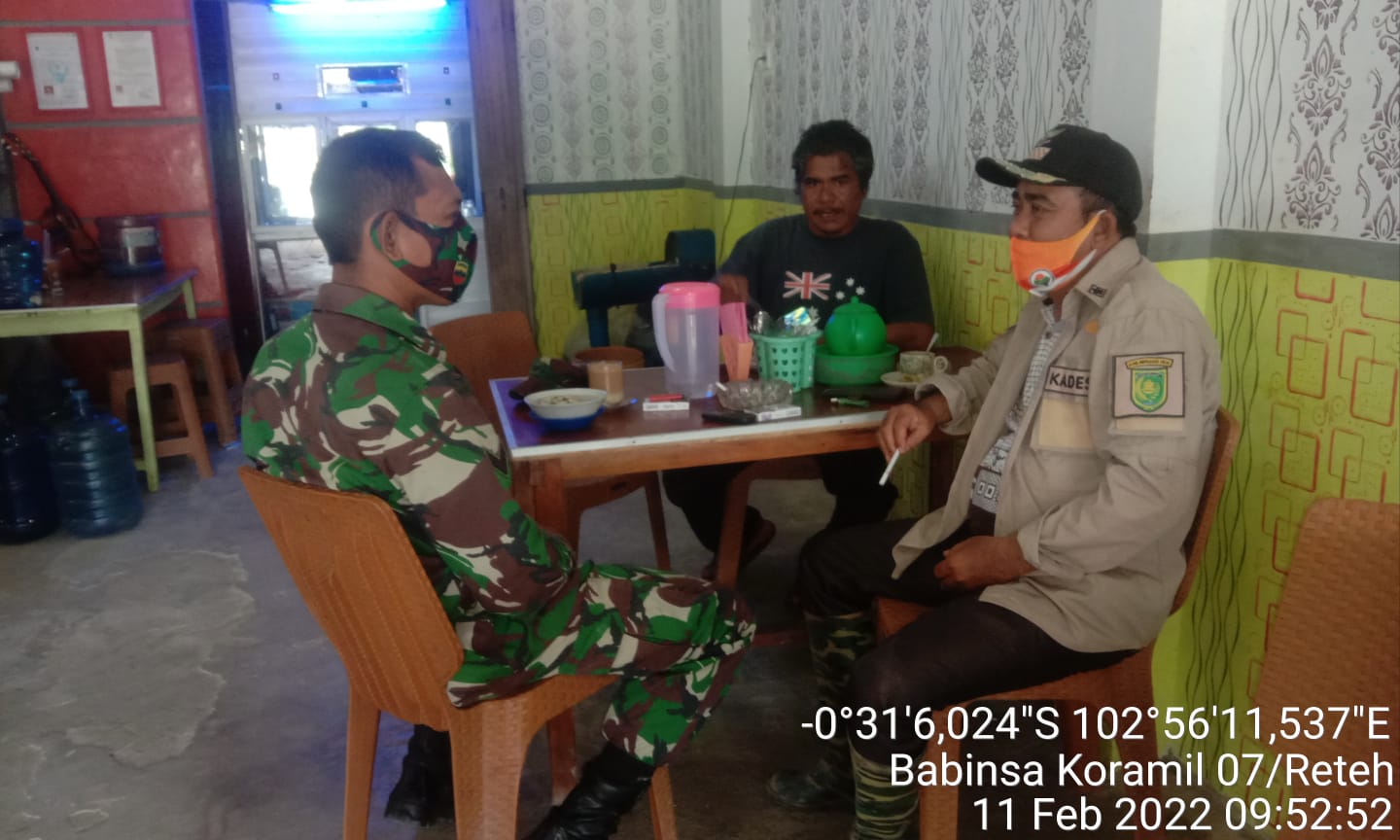 Koramil 07/Reteh, Sertu Yadi Yanto Aktif Melaksanakan Komunikasi Sosial bersama Elemen Masyarakat