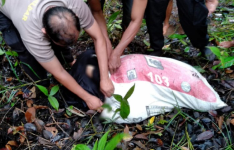 Heboh, Mayat Wanita dalam Karung Ditemukan di Perbatasan Indonesia-Malaysia