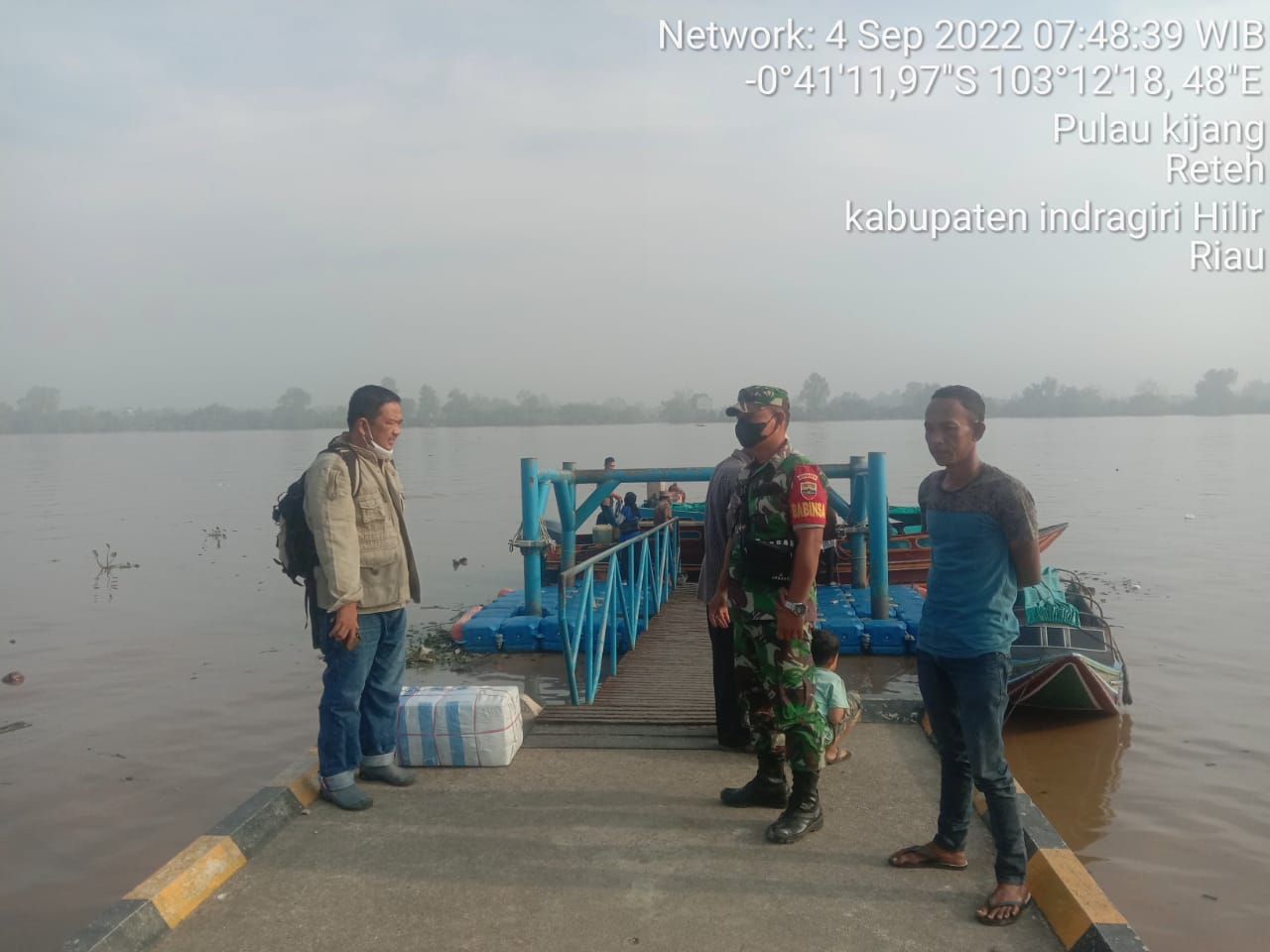 Demi Kesehatan, Babinsa Koramil 07/Reteh Rutin Tegakkan Disiplin Prokes