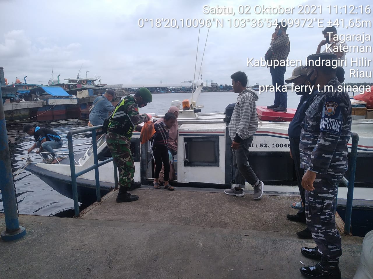 Praka Fery Babinsa Koramil 06/Kateman Lakukan Pengecekkan di Pelabuhan Syahbandar